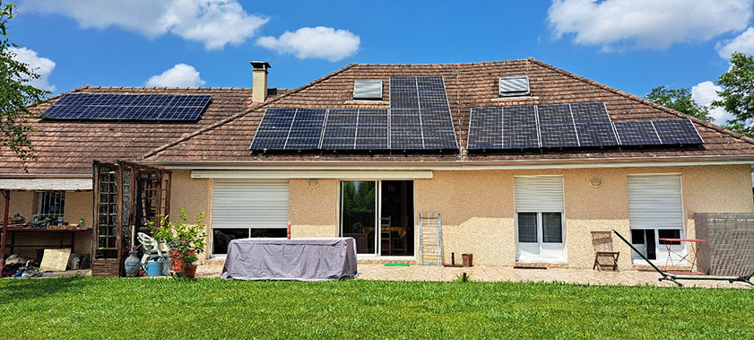Installation de panneaux solaires sur une maison individuelle à Castet en Ossau